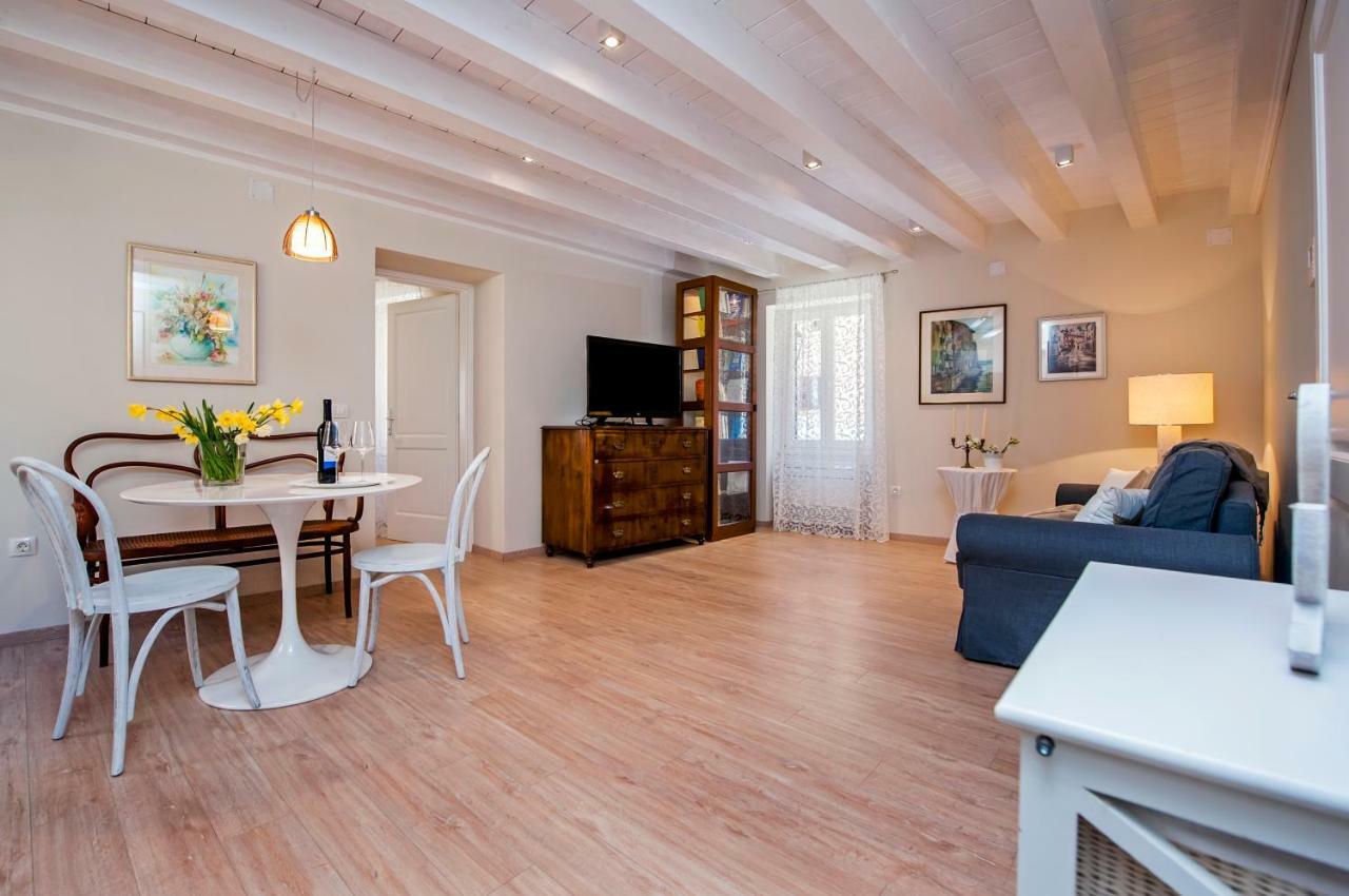 Casa Sbisa' Apartment Rovinj Bagian luar foto